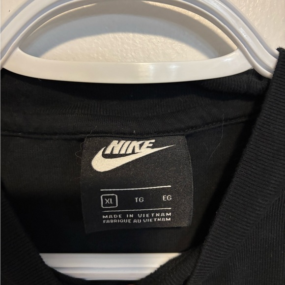 Nike Black Cropped T-Shirt XL | Boxy Fit | Like New - Picture 4 of 6